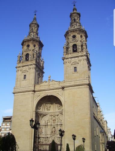 Apartamentos Avenida de La Paz