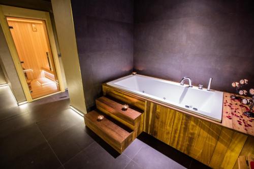 Un baño de The Wyspy Hotel
