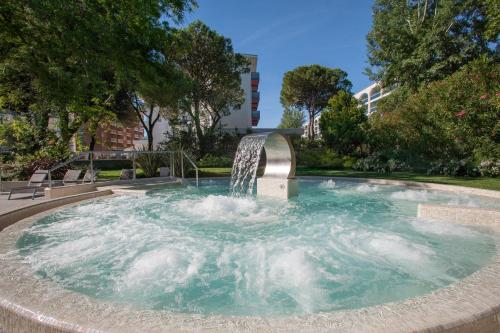 
Bazén v ubytování Residence Serenissima nebo v jeho okolí
