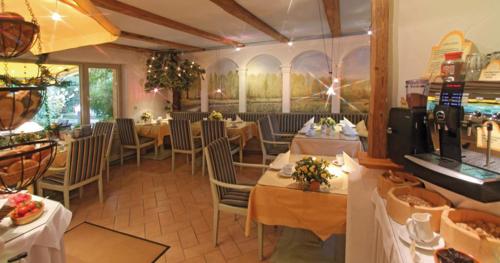 Restaurant o un lloc per menjar a Haus Sonnenschein