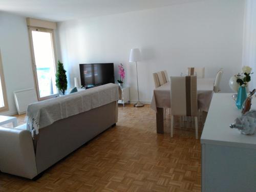 Bel et spacieux appartement de 84 m² avec parking très proche du Métro Garibaldi