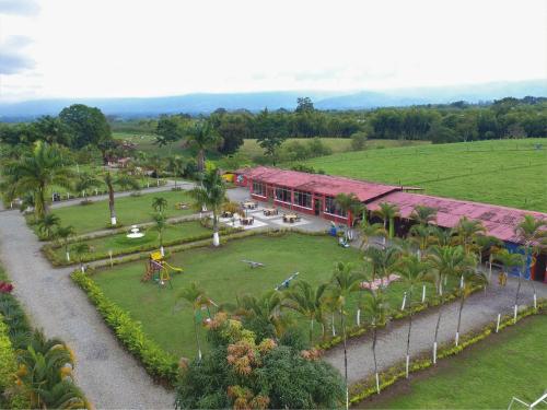 Gallery image of Hotel Campestre Los Tucanes in Armenia