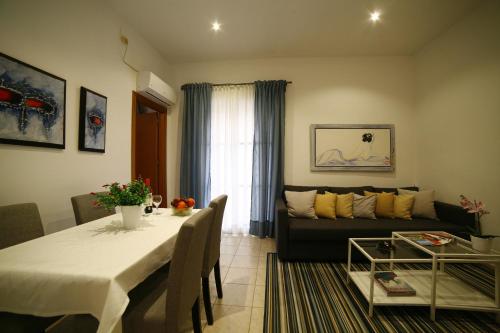 Victoria de Alba House