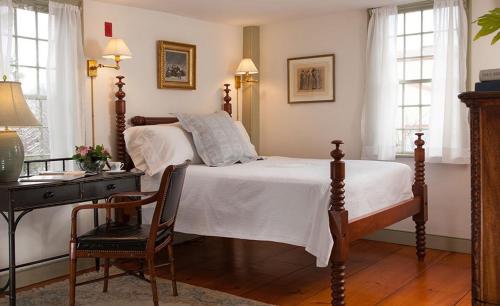 Легло или легла в стая в Captain Simeon Potter House