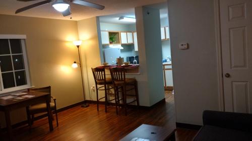 Affordable Suites Jacksonville – Photos 3