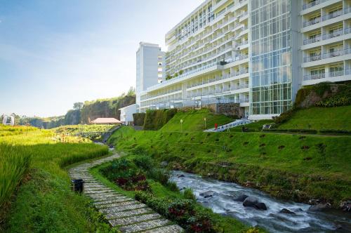 Gallery image of Le Eminence Puncak Hotel Convention & Resort in Puncak