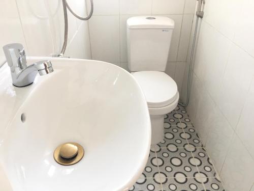 Phòng tắm tại Len’s hostel