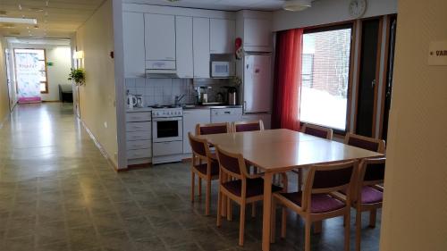 Virtuvė arba virtuvėlė apgyvendinimo įstaigoje Kiipula Guest House