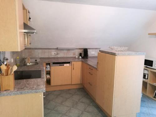 Dapur atau dapur kecil di Ferienwohnung Edda