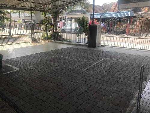 Gambar di galeri bagi Roomstay Kuala Nerus Gated Parking - 6m to Beach & 15m to Drawbridge di Kuala Terengganu