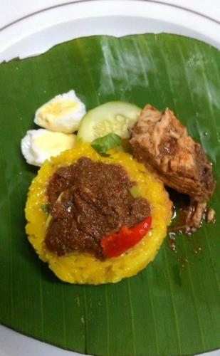 Makanan di atau berdekatan homestay