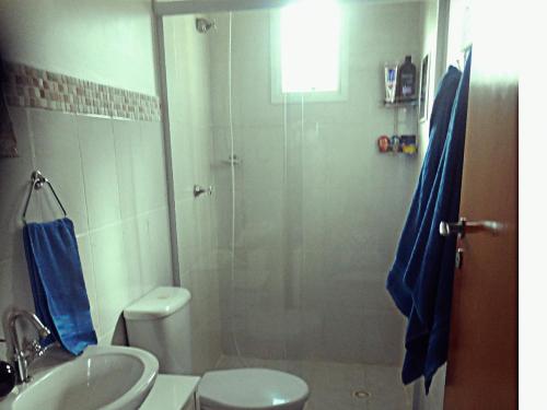 Ванна кімната в Casa Guarujá - Condomínio