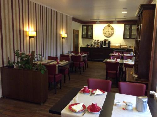 Restoran ili drugo mesto za obedovanje u objektu Hotel Pension Berghaus Sieben
