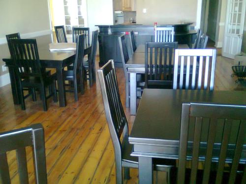 En restaurant eller et andet spisested på Villa Beryl Guesthouse