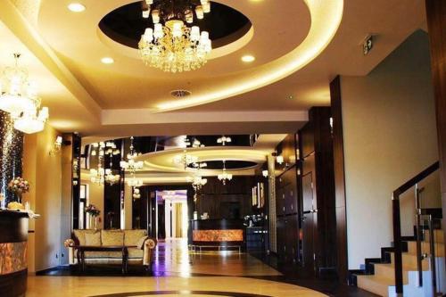 Ruang duduk di Hotel Janów