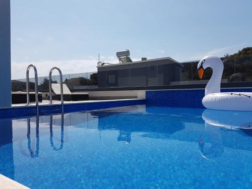 Bazén v ubytování Villa Ivana - Sea View - Trogir, Ciovo nebo v jeho okolí