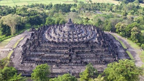 an aerial view of a large temple at Homestay Bukit Dagi Borobudur in Borobudur