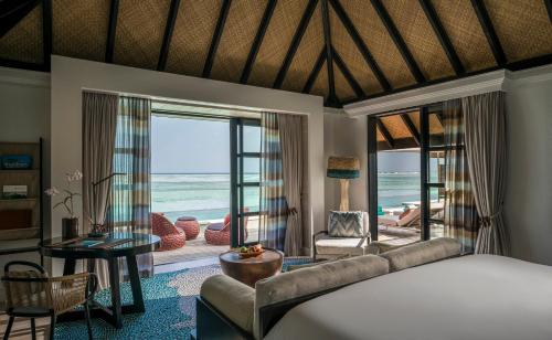 Гостиная зона в Four Seasons Resort Maldives at Kuda Huraa