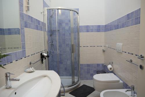 Salle de bains dans l'établissement Camera & Caffè Cenni