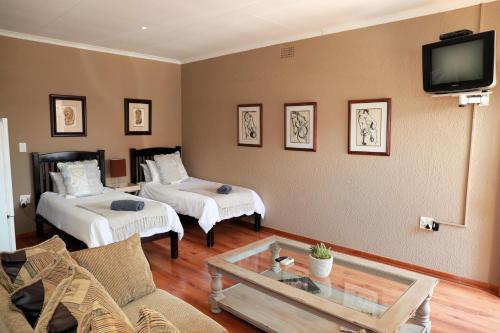 Imagen de la galería de Big "5" Guesthouse, en Kempton Park