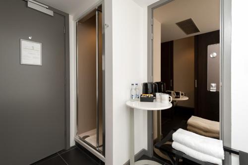 Koupelna v ubytování Heeton Concept Hotel – Luma Hammersmith