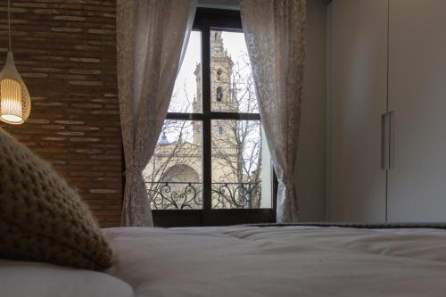 Apto con vistas a la catedral y aire acondicionado
