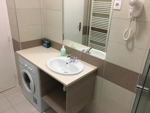 Ένα μπάνιο στο Toronyi Vendégház