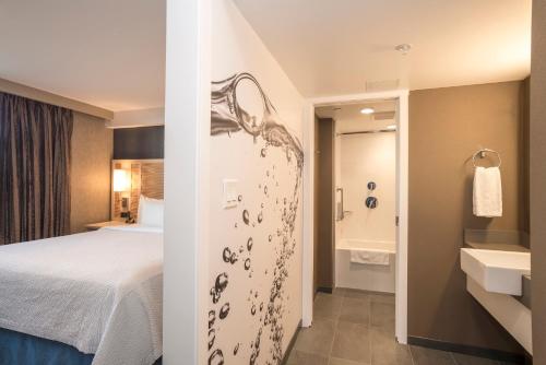 Gallery image of Blue Horizon Hotel in Vancouver