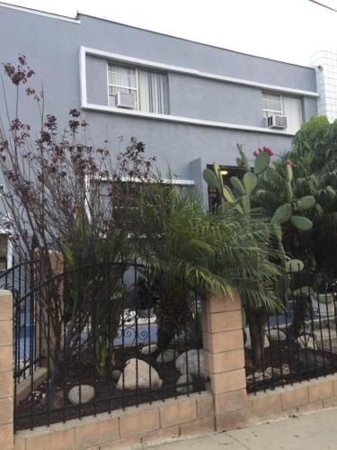 Gallery image of Inglewood Villa in Los Angeles