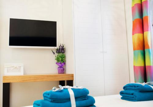 Μια τηλεόραση ή/και κέντρο ψυχαγωγίας στο Petra design apartment