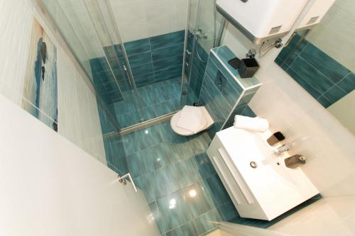 Ένα μπάνιο στο Apartments Matko's Oasis