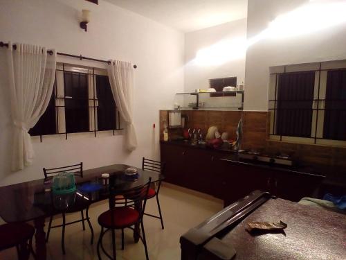 Kuchyň nebo kuchyňský kout v ubytování Villa Mattancherry