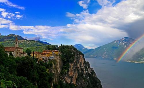 Foto Casa Giacomina garden and Lake view by Gardadomusmea 6