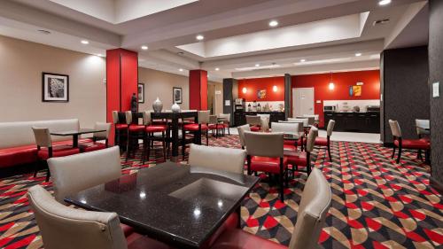 Posezení v ubytování Best Western Plus Laredo Inn & Suites