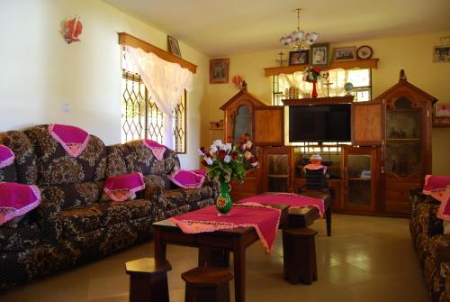 Gallery image of Shimbwe Meadows Guest House in Moshi
