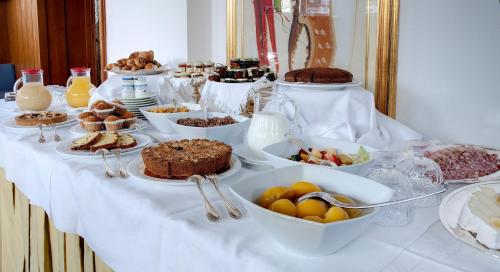 Еда / где поесть недалеко от отеля