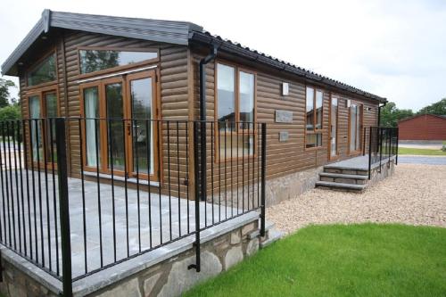 Tweed Lodge