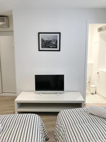 Studio Carré d'or Cannesにあるテレビまたはエンターテインメントセンター