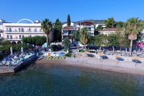 Afbeelding uit fotogalerij van Plaz Hotel in Selianitika