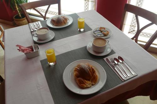 Đồ ăn tại/gần quán trọ