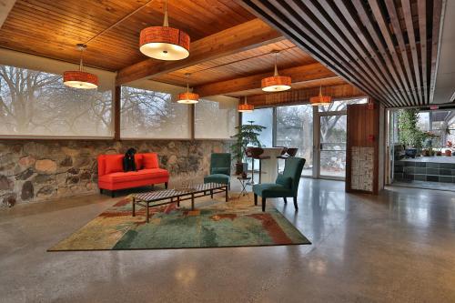 Stone Chalet Bed & Breakfast Inn – Photos 5