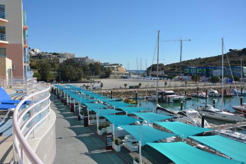 Beautiful Apartment In Albufeira Marina
