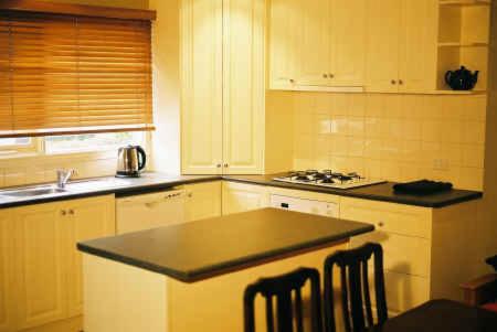 A kitchen or kitchenette at Eyre House