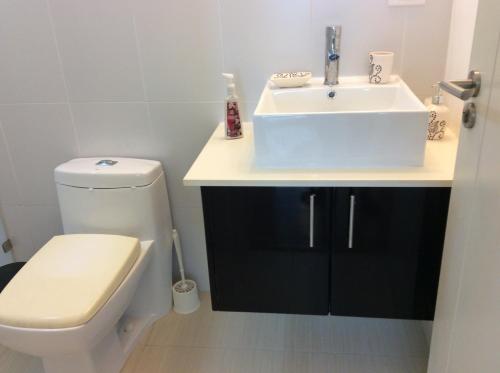 A bathroom at Apartment Bala Beach