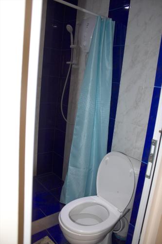 Bilik mandi di Armen's Guest House