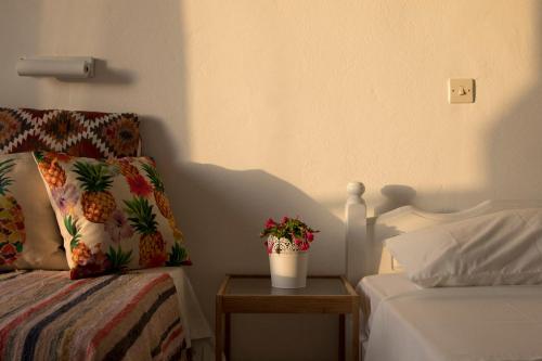 Gallery image of Armadoros Hotel / Ios Backpackers in Ios Chora