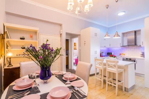 Nicol`s Ηouse & Suite in Corfu town by Konnect