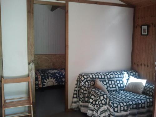 Χώρος καθιστικού στο Les chalets Quazemi à Casteil