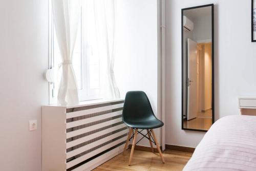 Chic and Cosy Flat in Plaka by UPSTREET