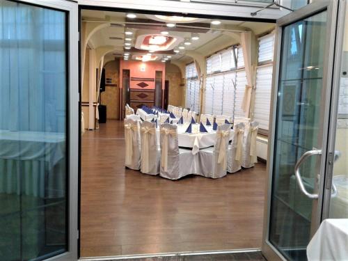 Imagen de la galería de Hotel Tehnograd, en Kraljevo